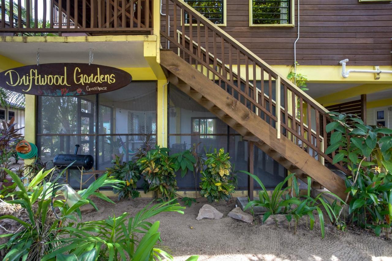 Driftwood Gardens Guesthouse Placencia Luaran gambar