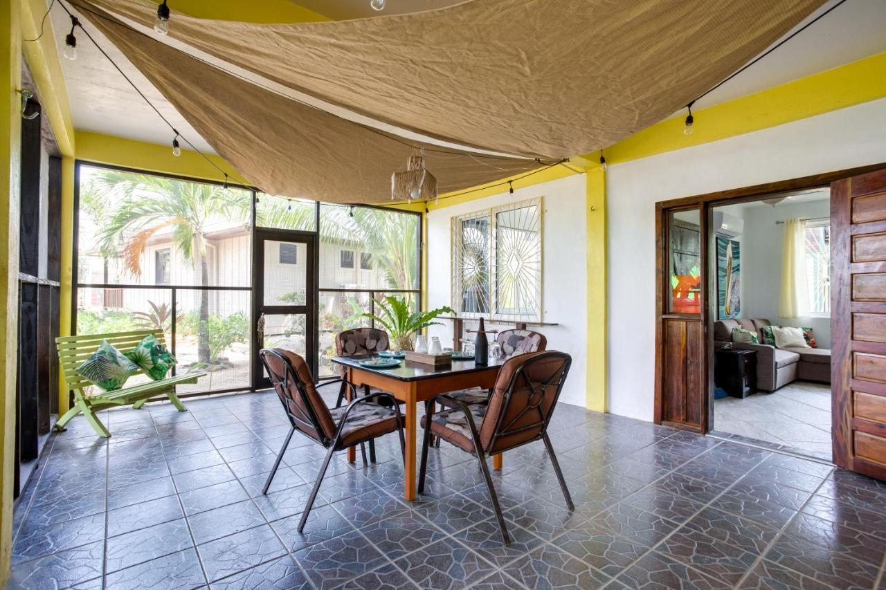 Driftwood Gardens Guesthouse Placencia Luaran gambar